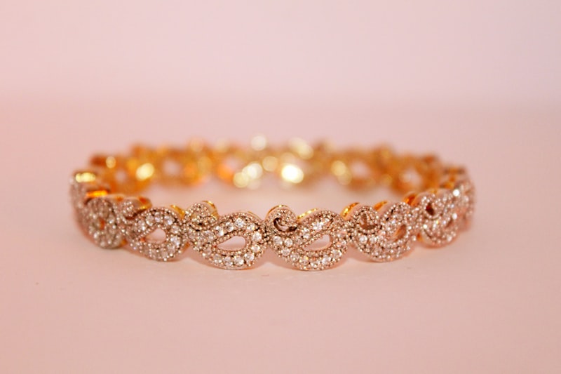 Diamond-Cut Gold Bangles (Pair)